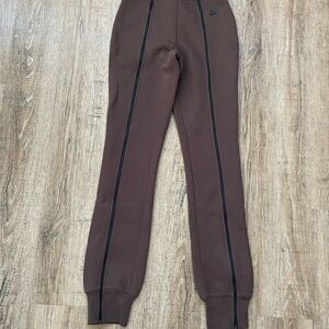 Nike Womens High Rise Slim Fit Zippered Leggings Brown Sz XS FN7129-237